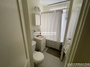 131 Park Dr, Unit 23 in Boston, MA - Building Photo - Building Photo