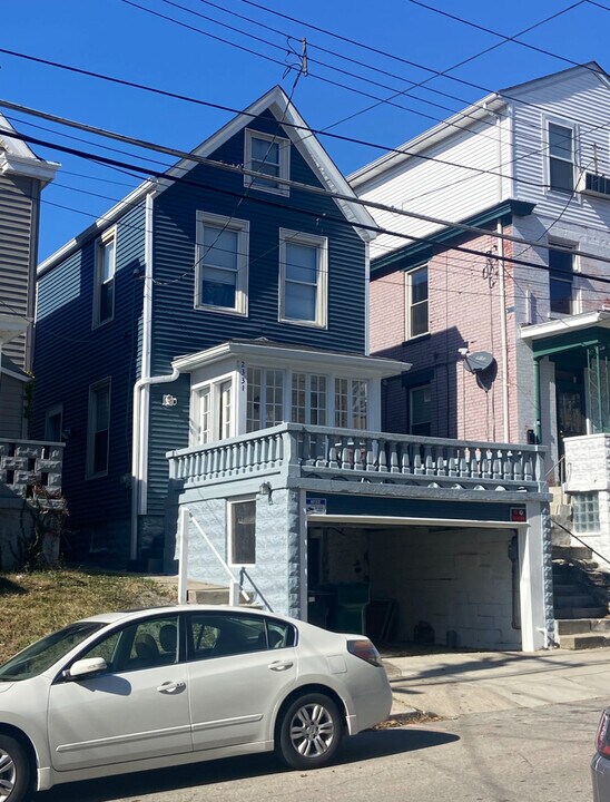 2331 Victor St in Cincinnati, OH - Foto de edificio