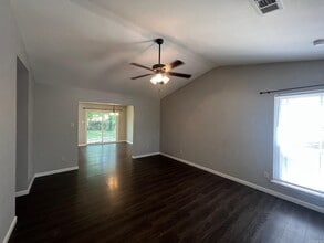 1011 Green Valley Dr in Bryant, AR - Building Photo - Building Photo