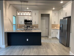 310 Ditto Ave in Arlington, TX - Building Photo - Building Photo