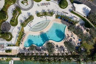 1500 Bay Rd, Unit S-1252 in Miami Beach, FL - Building Photo