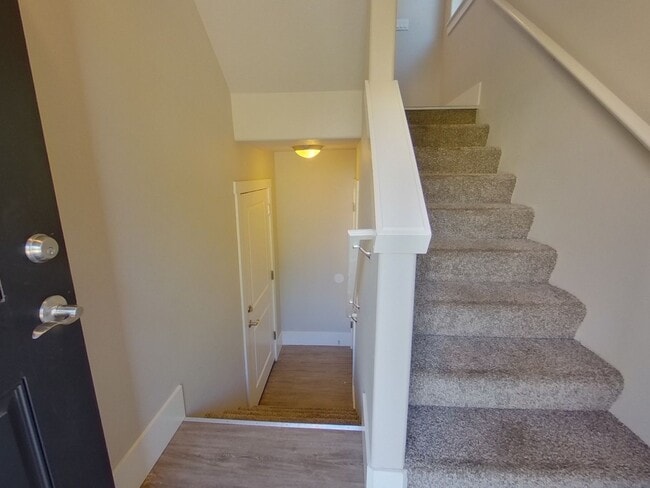 335 NW 25th St in Corvallis, OR - Foto de edificio - Building Photo