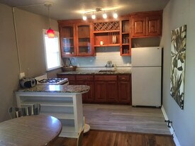 413 S Webster Ave, Unit 2 in Norman, OK - Building Photo