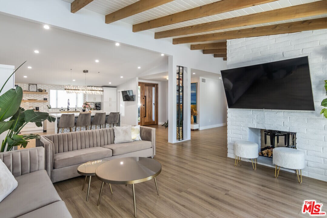 4821 Heaven Ave in Los Angeles, CA - Building Photo