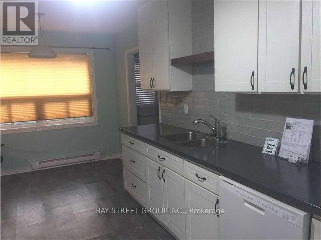 24 Metro Rd N in Georgina, ON - Building Photo - Building Photo