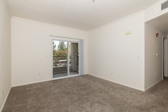 Crocker Oaks Apartments in Roseville, CA - Building Photo - Interior Photo
