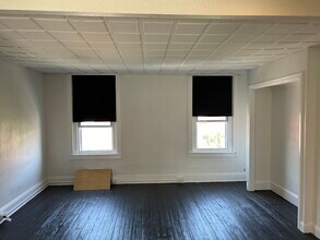 2137 S 15th St, Unit 3rd Floor in Philadelphia, PA - Foto de edificio - Building Photo