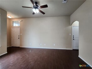 305 Rosalie Dr in New Braunfels, TX - Building Photo - Building Photo