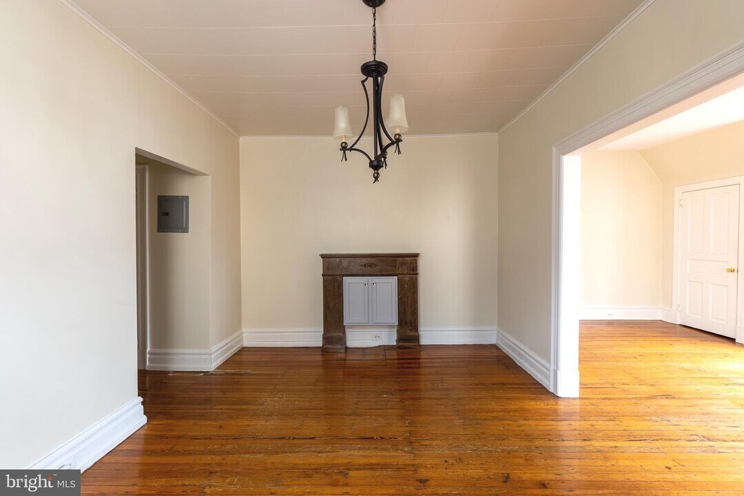 236 Harvey St-Unit -3R in Philadelphia, PA - Building Photo