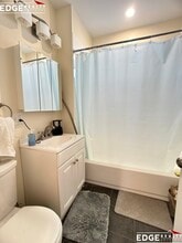 9 Curtis St, Unit 2 in Somerville, MA - Foto de edificio - Building Photo