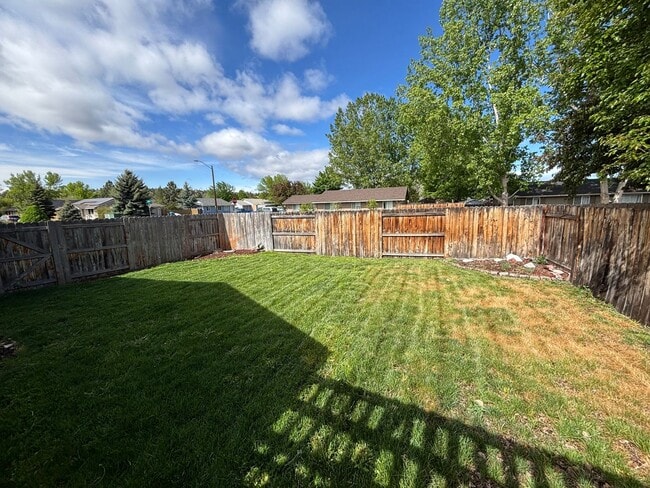 3047 SW Quartz Ave in Redmond, OR - Building Photo - Building Photo