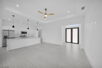 3423 NE 13th Ave in Cape Coral, FL - Building Photo - Building Photo