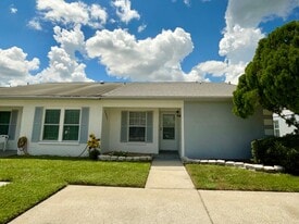 2921 Stillwell Ct in New Port Richey, FL - Building Photo