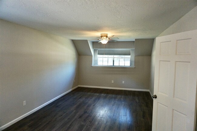 1707 Valley Vista Dr