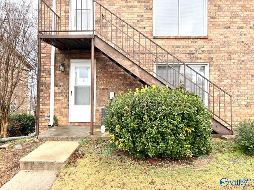 2016 Hobbs Rd SE-Unit -8 in Huntsville, AL - Building Photo