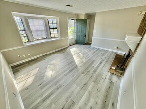 8267 Canyon Forge Dr in Riverdale, GA - Building Photo - Building Photo