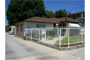 13415 Kornblum Ave in Hawthorne, CA - Building Photo - Building Photo