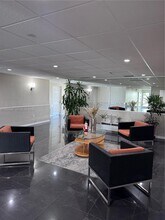 17900 N Bay Rd in Sunny Isles Beach, FL - Building Photo - Building Photo