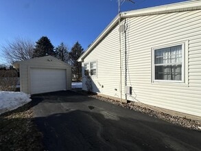 1368 Spruce Ave in Galesburg, IL - Building Photo - Building Photo