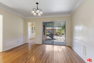 1137 Meadowbrook Ave in Los Angeles, CA - Building Photo - Building Photo