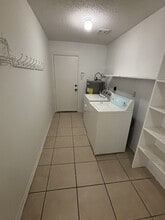 5850 Spring Pebble in San Antonio, TX - Building Photo - Building Photo