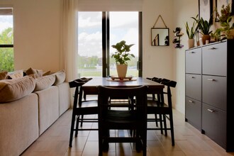 1011 White Oak Ter in Riviera Beach, FL - Foto de edificio - Building Photo