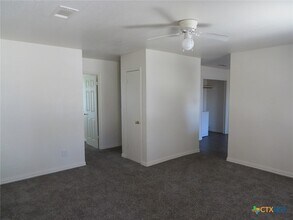 1602 Benttree Dr in Killeen, TX - Foto de edificio - Building Photo