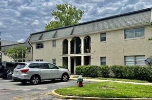 622 E San Sebastian Ct