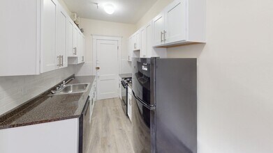 125 Park Dr in Boston, MA - Foto de edificio - Building Photo