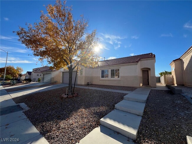 625 Blossom Berry Ct in North Las Vegas, NV - Foto de edificio - Building Photo