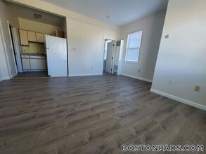 543 Middle St in Fall River, MA - Building Photo - Building Photo
