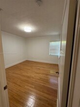 1685 SW 15th St in Miami, FL - Building Photo - Building Photo