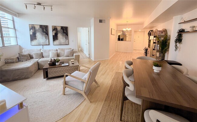 property at 825 Brickell Bay Dr
