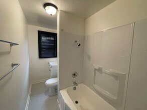 5116 N 32nd St in Milwaukee, WI - Building Photo - Building Photo