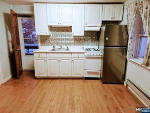 274 Franklin Turnpike in Ridgewood, NJ - Building Photo - Building Photo