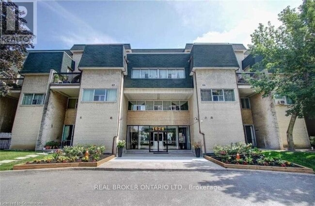 property at 63-1624 BLOOR St