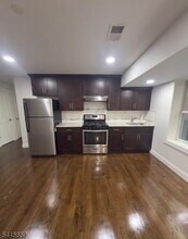 5 Gotthart St in Newark, NJ - Building Photo - Building Photo