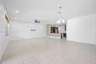 11941 Park Central in Royal Palm Beach, FL - Building Photo - Building Photo