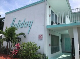 3212 NE 7th Pl in Pompano Beach, FL - Building Photo