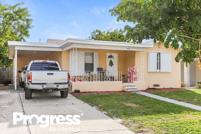 property at 922 N E St