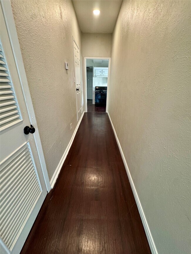 1611 Common St in Houston, TX - Foto de edificio - Building Photo