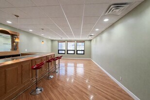 35 N Saginaw St in Pontiac, MI - Building Photo