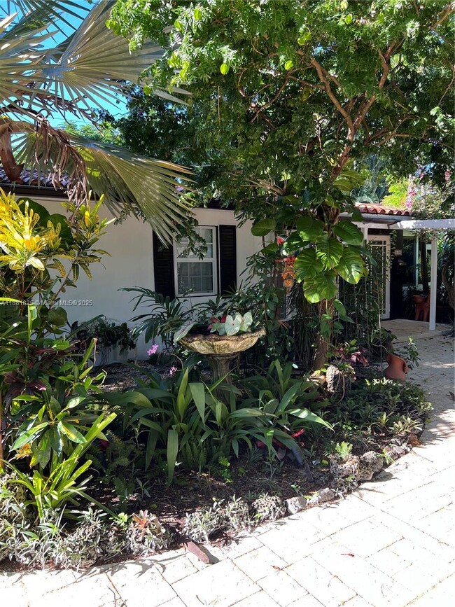 500 NE 27th Dr in Wilton Manors, FL - Building Photo - Building Photo
