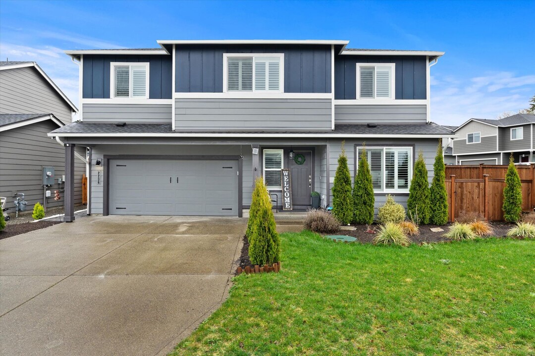 2236 Cantergrove Dr in Lacey, WA - Building Photo