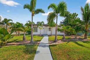 3102 Dupont St S in Gulfport, FL - Building Photo