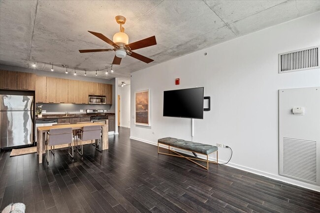 659 W Randolph St in Chicago, IL - Building Photo - Building Photo