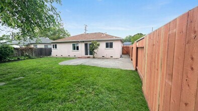 1642 Via Helena in San Lorenzo, CA - Building Photo - Building Photo