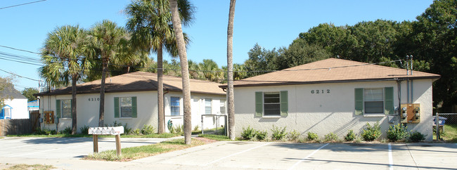 6210-6212 S Macdill Ave in Tampa, FL - Foto de edificio - Building Photo