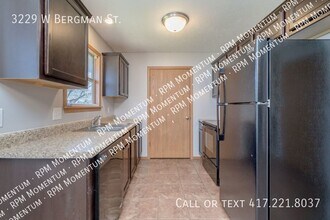 3229 W Bergman St in Springfield, MO - Building Photo - Building Photo