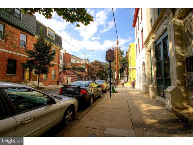 413 S 11th St in Philadelphia, PA - Building Photo - Building Photo